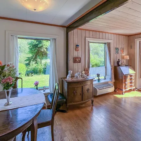 1 Bedroom Lovely In Lindesnes Apartamento Fidje