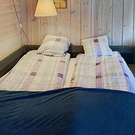 1 Bedroom Lovely In Lindesnes Fidje
