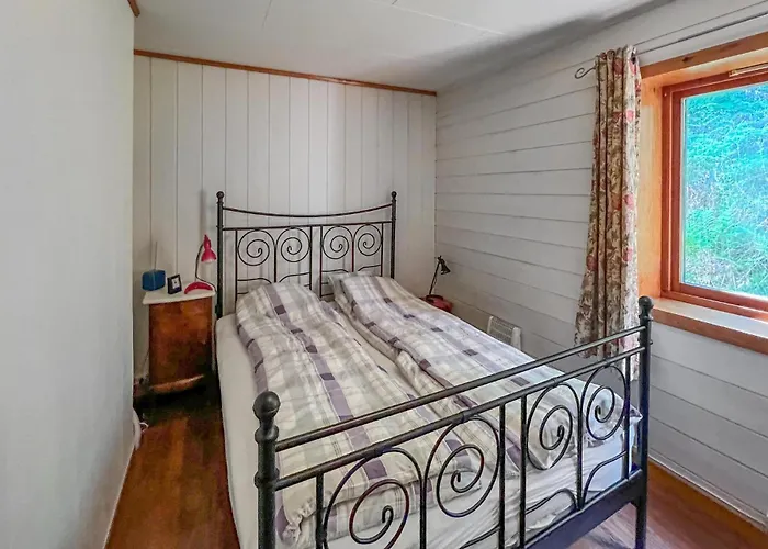 1 Bedroom Lovely In Lindesnes * Fidje