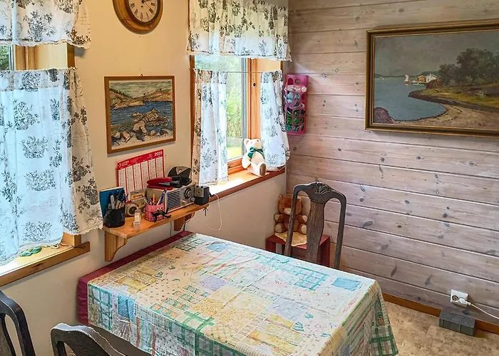 1 Bedroom Lovely In Lindesnes Apartamento *